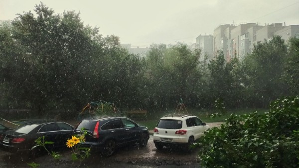 Штормовая готовность! Омскую область захватил Азорский антициклон с заморозками, осенними дождями и туманом