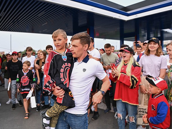 
									«Авангард» представил эксклюзивную партию топлива и меню болельщика 