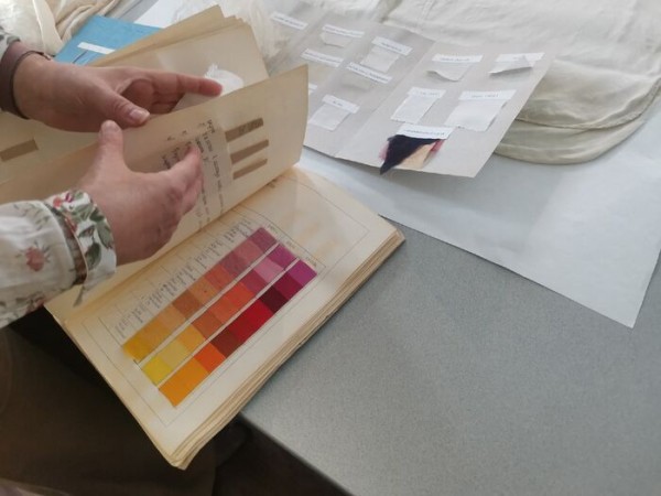 Присутствует налёт шика. Омские мастера реставрируют платье правнучки фельдмаршала Кутузова Присутствует налёт шика. Омские мастера реставрируют платье правнучки фельдмаршала Кутузова