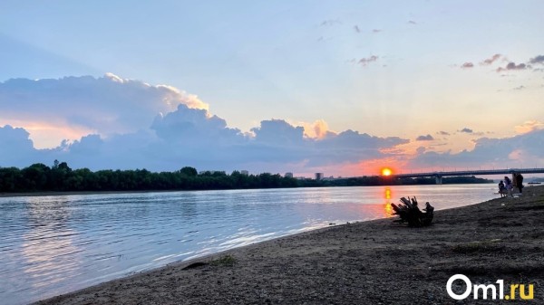 Последние жаркие деньки: на Омскую область надвигаются ливни с грозами Последние жаркие деньки: на Омскую область надвигаются ливни с грозами