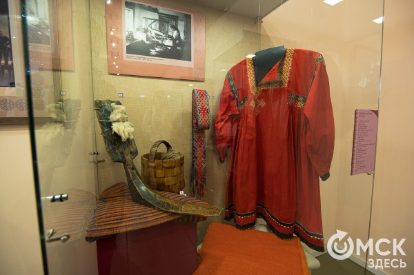 Калым, окручивания косы и танцы на разбитой посуде. Как праздновали свадьбы раньше