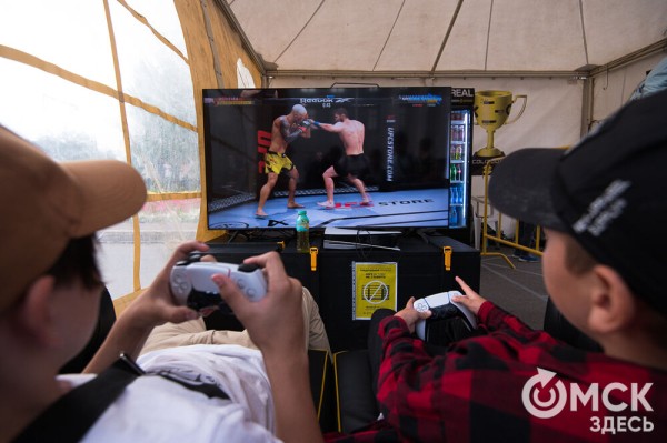 От йоги до драки: смотрим, как в Омске прошёл третий "Штормfest"