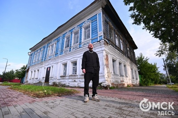 О кучерявом детстве в Таре и рисунке коня: интервью с Бледным из "25/17"