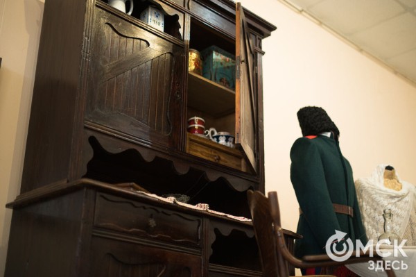 Калым, окручивания косы и танцы на разбитой посуде. Как праздновали свадьбы раньше