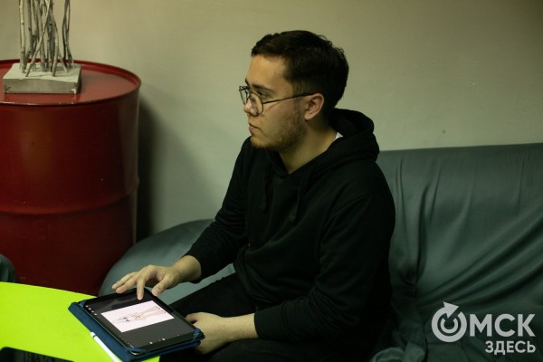 Бабушкины вышивки и низшие растения под микроскопом: что вдохновляет молодого омского дизайнера Бабушкины вышивки и низшие растения под микроскопом: что вдохновляет молодого омского дизайнера