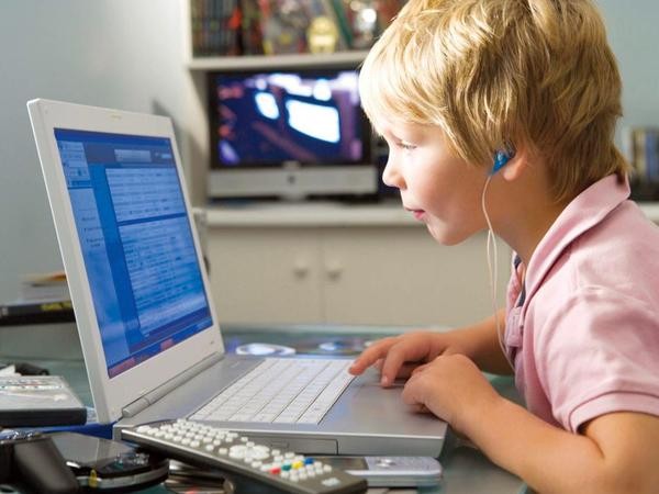 
									Школьников могут отправить на дистант из-за коронавируса 