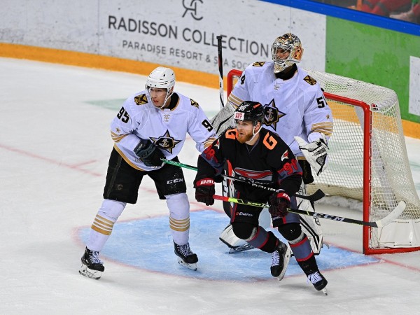 "Мы должны достойно преодолеть непростой этап из 12 матчей на выезде". Нападающий "Авангарда" о новом сезоне "Мы должны достойно преодолеть непростой этап из 12 матчей на выезде". Нападающий "Авангарда" о новом сезоне