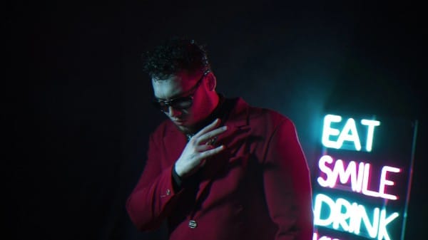 "В моём дворе все были рэперами". Интервью с омским музыкантом Александром Мединцевым