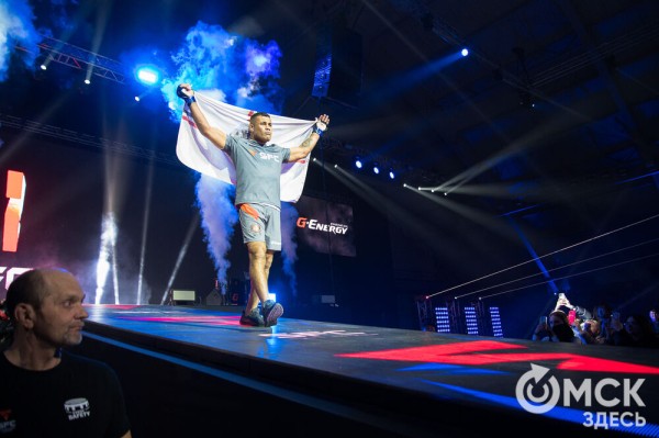 Александр Шлеменко не сумел победить в родном городе Александр Шлеменко не сумел победить в родном городе