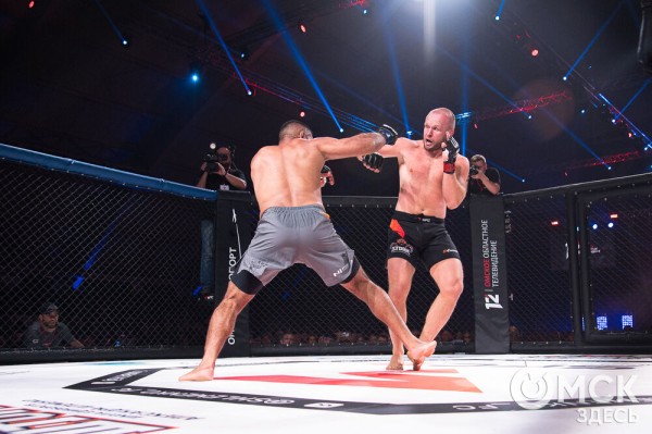 Александр Шлеменко не сумел победить в родном городе Александр Шлеменко не сумел победить в родном городе