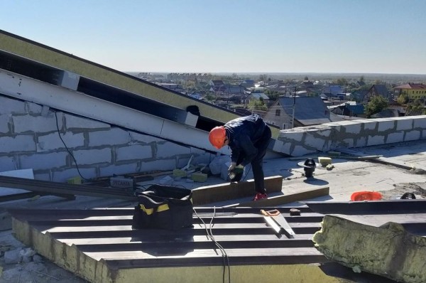 
									В Омской области достраивают школу, которую собирались открыть год назад &nbsp;&nbsp;[ФОТО]&nbsp;&nbsp;