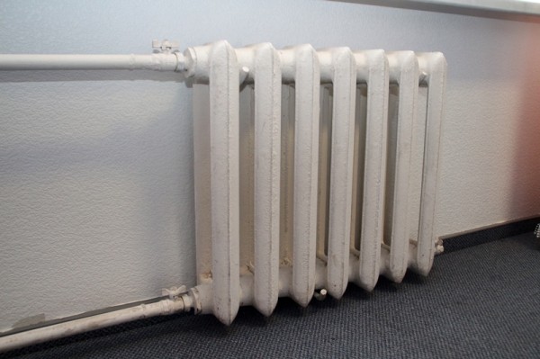 
									«Отопление в Омске могут включить когда угодно, но правильно, что не включают» 