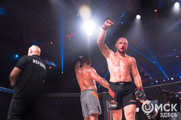 Александр Шлеменко не сумел победить в родном городе Александр Шлеменко не сумел победить в родном городе