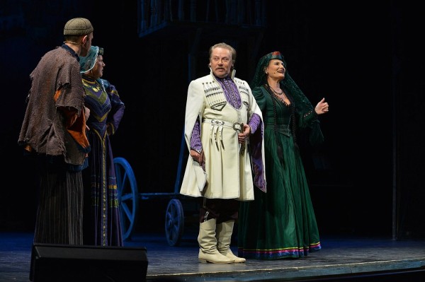 
									В Омской драме бьет рекорды «Ханума»   [ФОТО]  