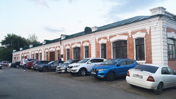 
									Исторический центр Омска 4 месяца заливают нечистотами   [ФОТО]  