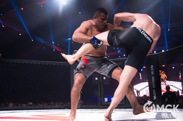 Александр Шлеменко не сумел победить в родном городе Александр Шлеменко не сумел победить в родном городе