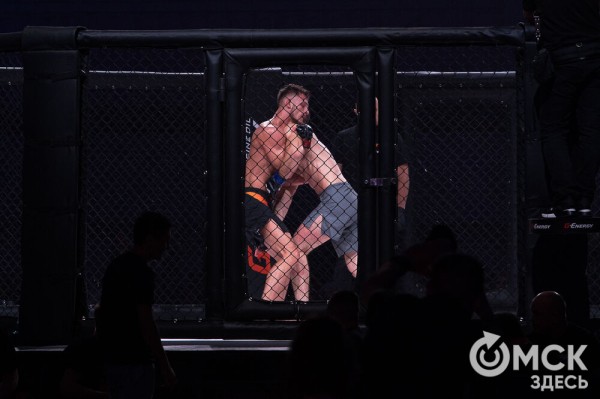 Александр Шлеменко не сумел победить в родном городе Александр Шлеменко не сумел победить в родном городе