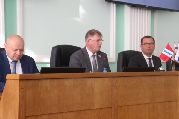 
									Омские чиновники потратят 100 млн на озеленение в октябре 