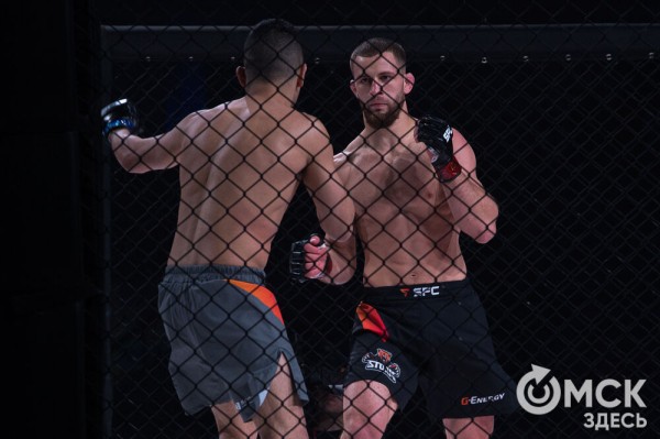 Александр Шлеменко не сумел победить в родном городе Александр Шлеменко не сумел победить в родном городе