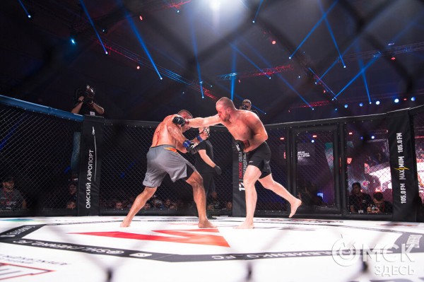 Александр Шлеменко не сумел победить в родном городе Александр Шлеменко не сумел победить в родном городе