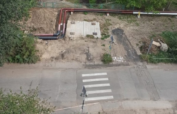 
									Ученики омского лицея попадают на уроки через дырку в заборе   [ФОТО+ОБНОВЛЕНО]   