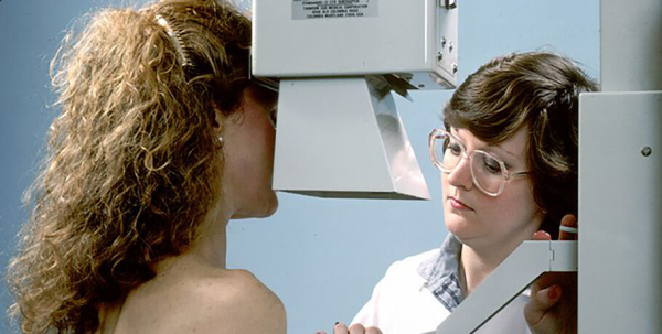 Больше капусты и меньше мяса. Рассказываем о том, как снизить риск возникновения рака груди