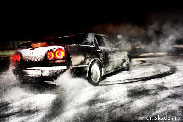 Фигурное катание с рёвом и пылью. Сергей Плеханов о дрифте в Омске