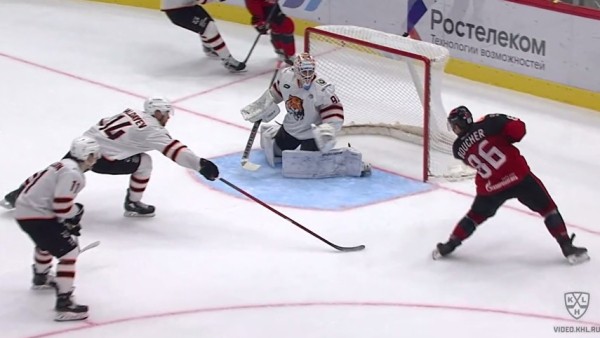 
									«Авангард» с новым тренером разгромил «Амур» 