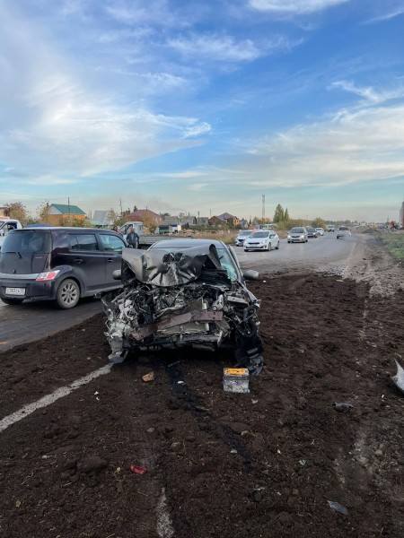 
									В Омске иномарка столкнулась с грузовой «Газелью»    [ФОТО]  
