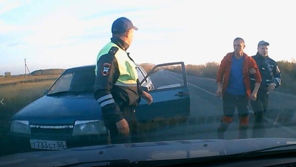 
									Житель Омской области обматерил сотрудников ГИБДД и попал под статью   [ФОТО]  