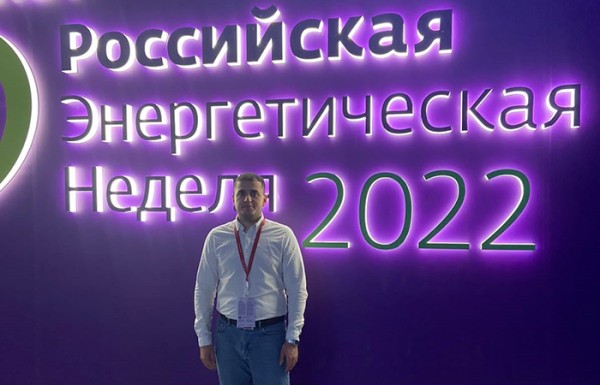 Молодой омич презентовал вице-премьеру Новаку собственный проект
Молодой омич презентовал вице-премьеру Новаку собственный проект