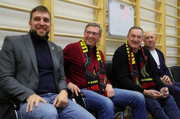 
									«Нефтяник» одержал сенсационную победу на глазах у Буркова   [ФОТО]  