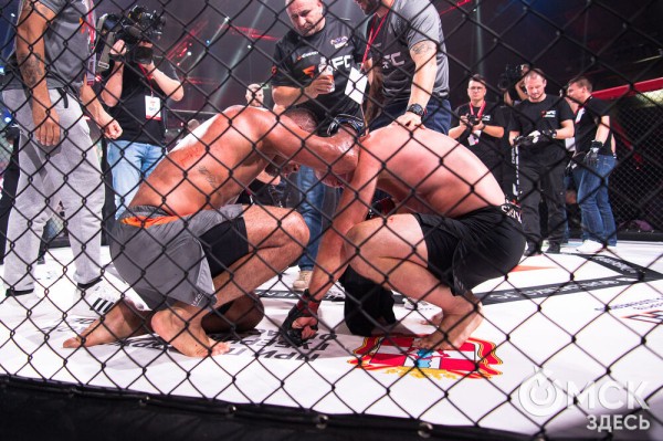 Александр Шлеменко не сумел победить в родном городе Александр Шлеменко не сумел победить в родном городе