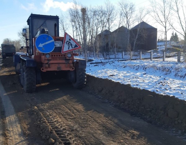 
									В Омской области приступили ко второму этапу капремонта популярной трассы   [ФОТО]  