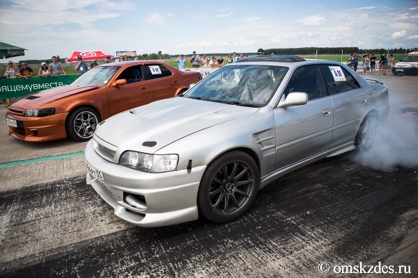 Фигурное катание с рёвом и пылью. Сергей Плеханов о дрифте в Омске