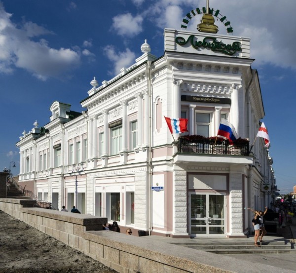 
									Исторический центр Омска 4 месяца заливают нечистотами   [ФОТО]  