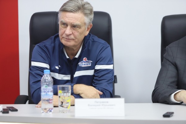 
									На «Красной звезде» будут снова перестилать газон 