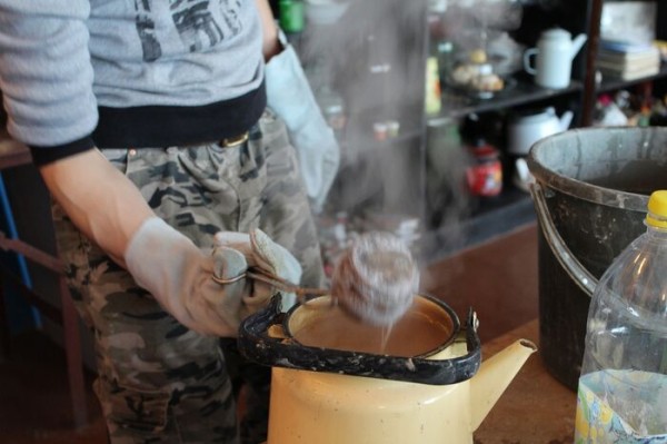 Отец Яков, Зайка и Гончар. Актёр Роман Николаев рассказал о работе в театре и "зове предков"