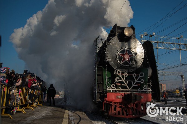 Дед Мороз из Великого Устюга навестил омичей
