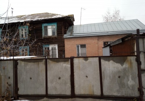 У омских потомков знаменитых заводчиков Демидовых изъяли построенный своими руками дом