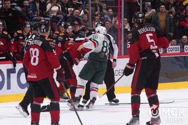 "Ак Барс" не сумел прервать победную серию "Авангарда"