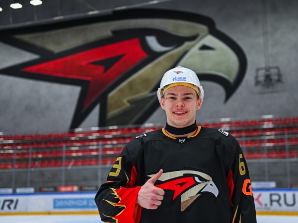 
									Мирошниченко помог «Омским Крыльям» победить бывшую команду КХЛ   [ФОТО]  