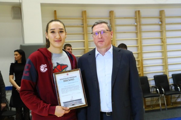 
									«Нефтяник» VS УГМК: Бурков рассказал, за кого болел   [ФОТО]  