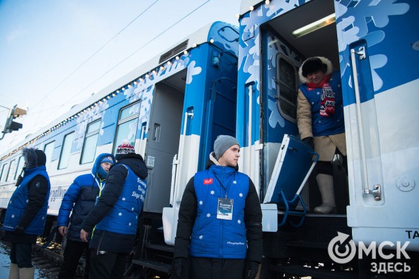 Дед Мороз из Великого Устюга навестил омичей