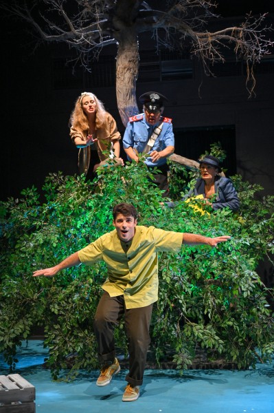 
									Премьера в Омской драме: очищающие слезы и возвращение в мир детства   [ФОТО]  