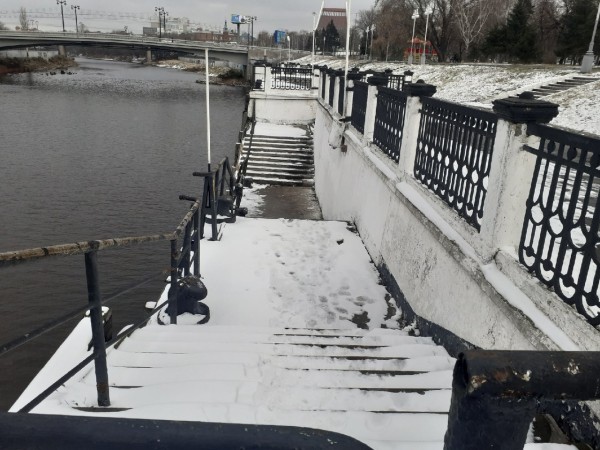 
									«Властям и частнику это не нужно»: когда восстановят причал в центре Омска?   [ФОТО]  