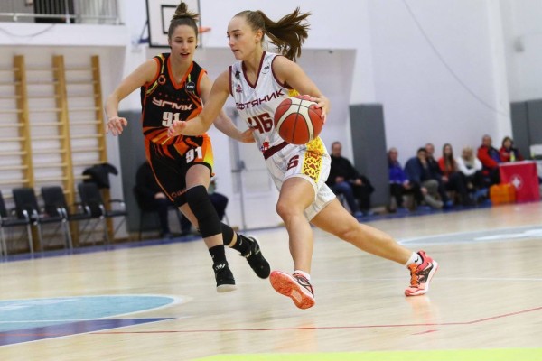 
									Омский «Нефтяник» достойно сыграл против шестикратных чемпионок Евролиги   [ФОТО]  