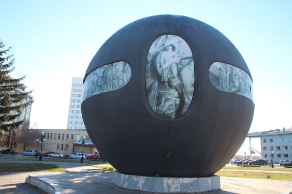 
									Почему в Омске вдруг решили избавиться от шара Бухгольца? 