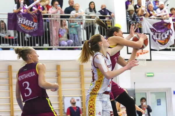 
									«Нефтяник» проиграл команде, которая идет за Кубком России   [ФОТО]  