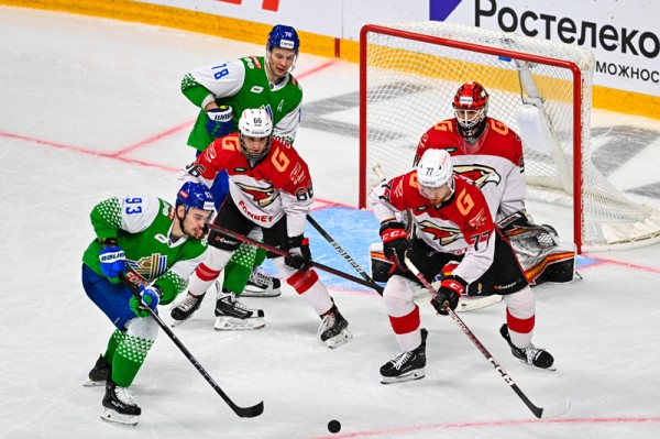 "Авангард" выиграл шестой поединок подряд